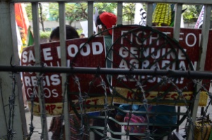Farmers called for safe food and genuine agrarian reform during the day of mass action against the railroaded Joint Department Circular on GMOs on 23 February 2016.